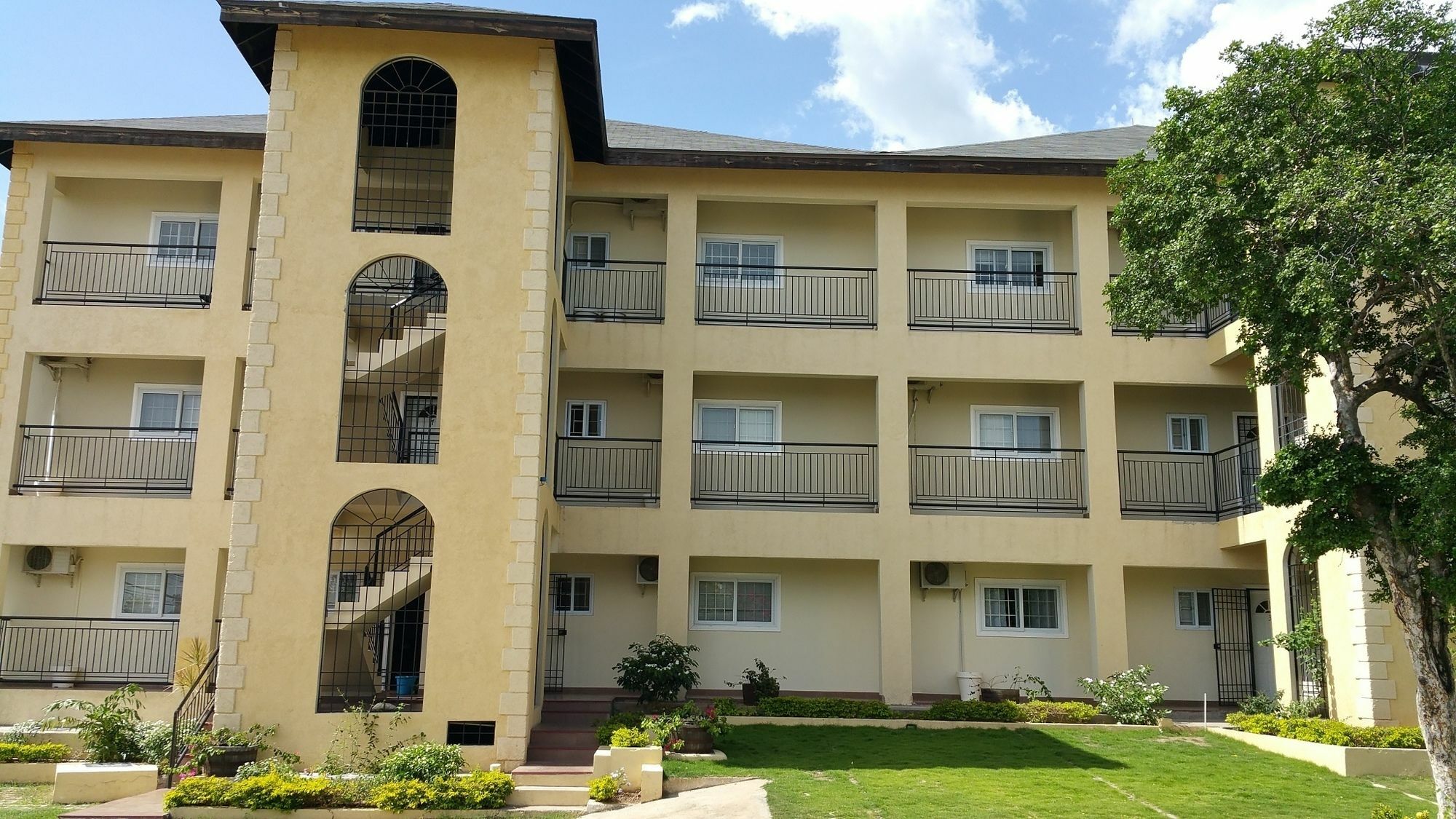 New Kingston Guest Apartments @ Donhead Luaran gambar
